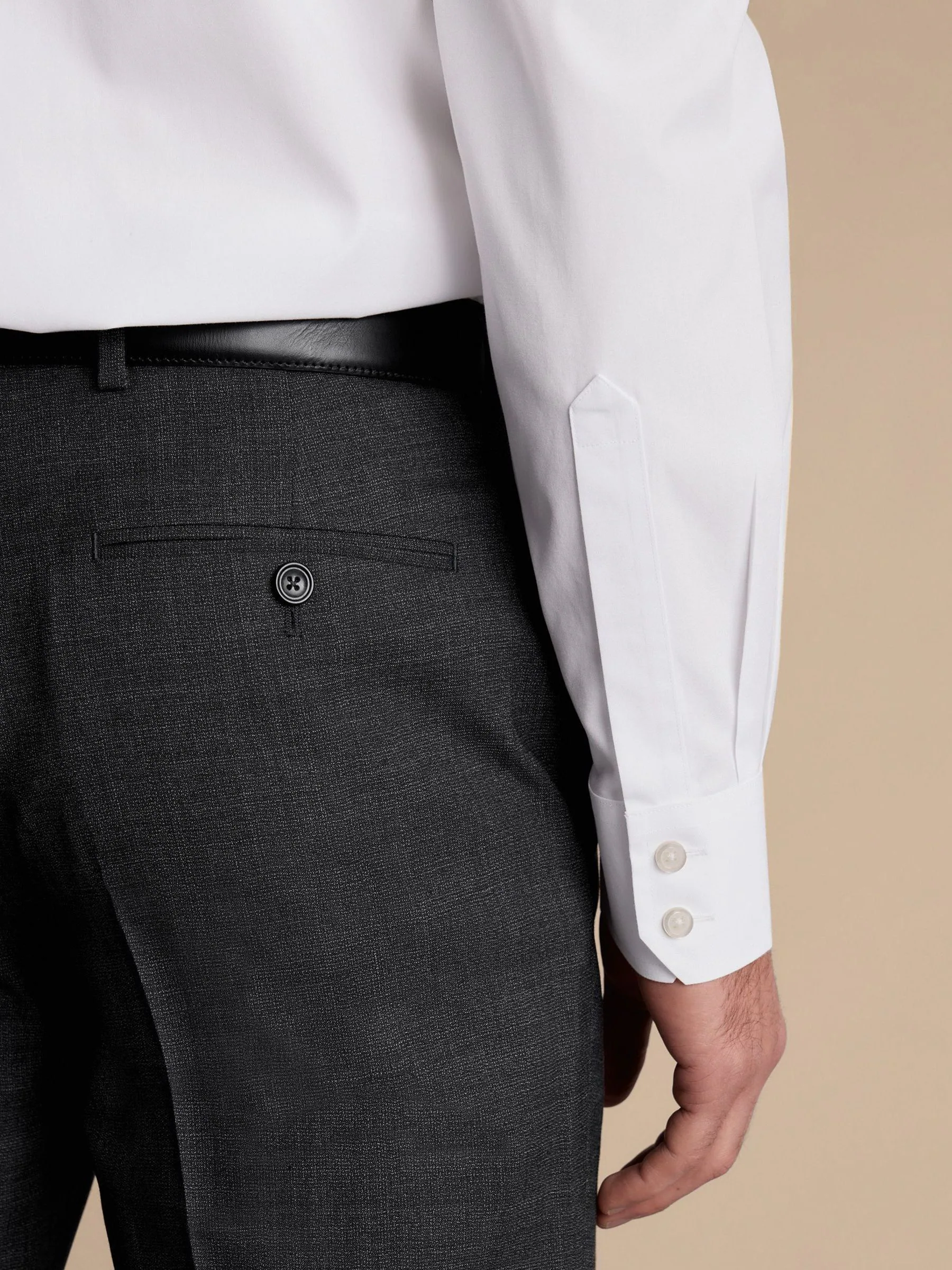 Charles Tyrwhitt Slim Fit 100% Cotton Cutaway Collar Non Iron Poplin Shirt