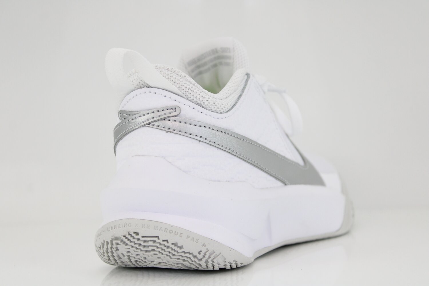 Nike Team Hustle D 10