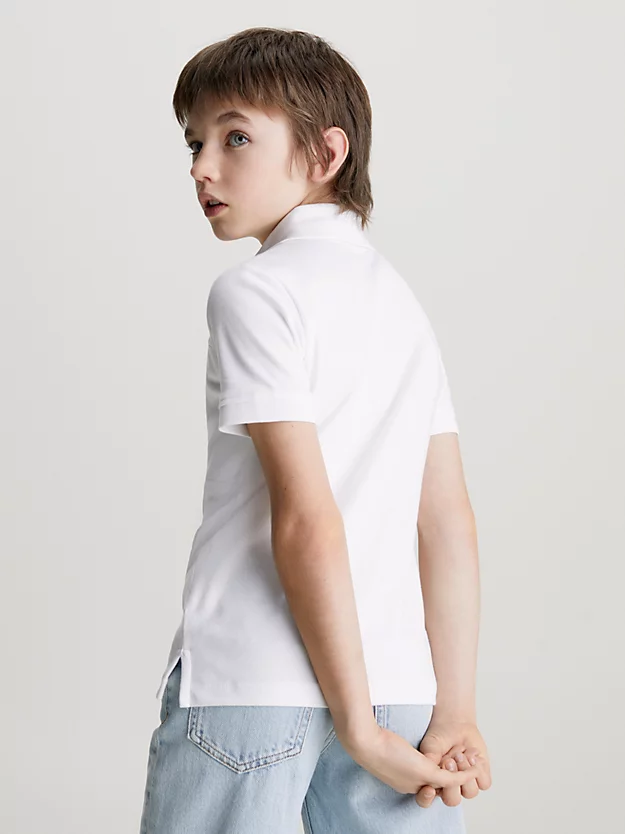 Camisa polo com bolso no peito
