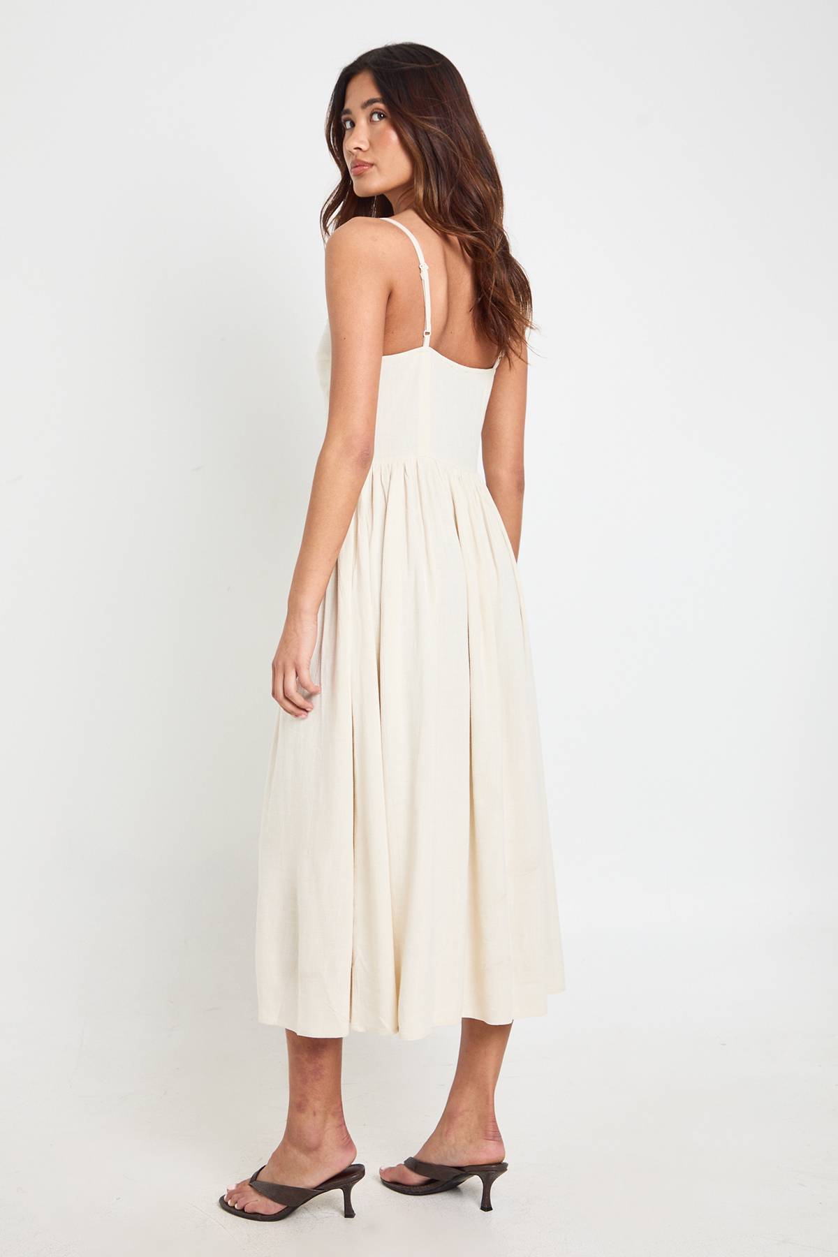 boohoo Robe Patineuse Midi En Lin Premium Avec Détail Corset