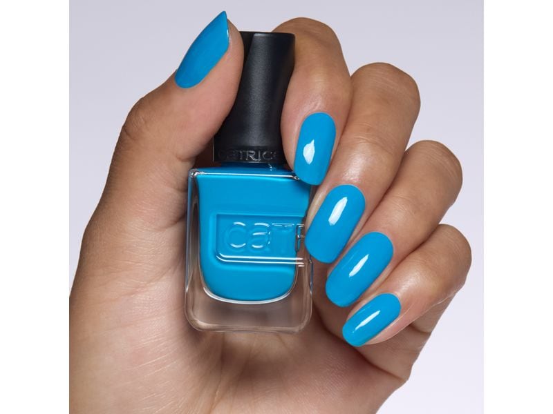 Catrice Nagellack Gel Affair 028 Just Pooling Around Langanhaltender Gel-Nagellack in einem frischen, hellblauen Farbton