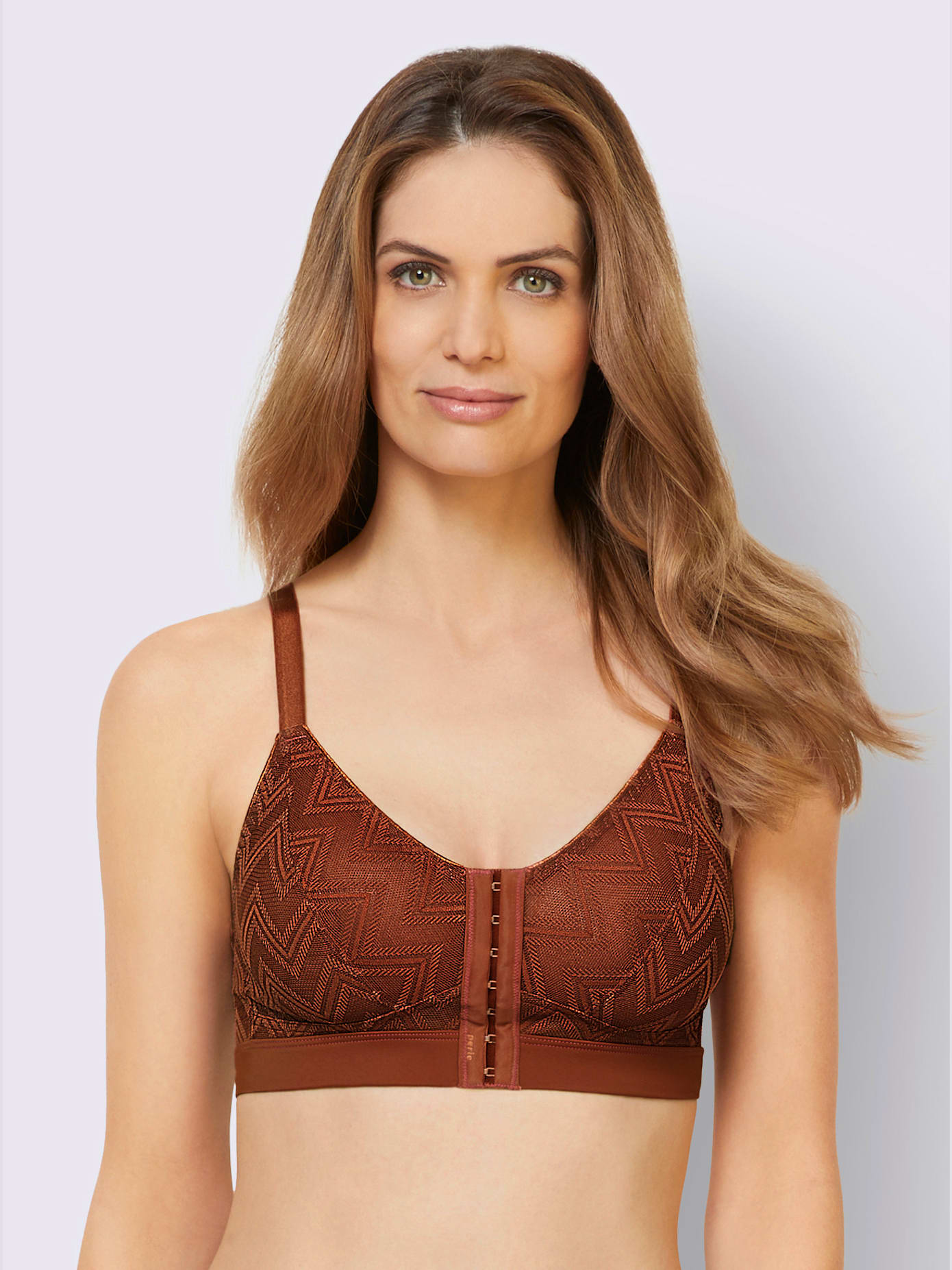 Soutien-gorge sans armatures à fermeture devant bon. a, b, c, d