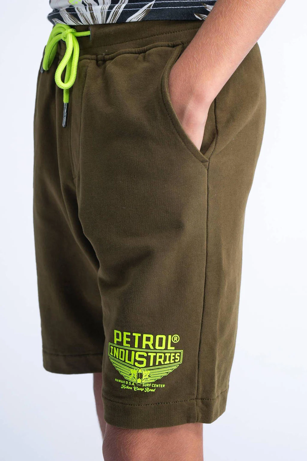 Petrol Industries sweatshort mosgroen/limegroen