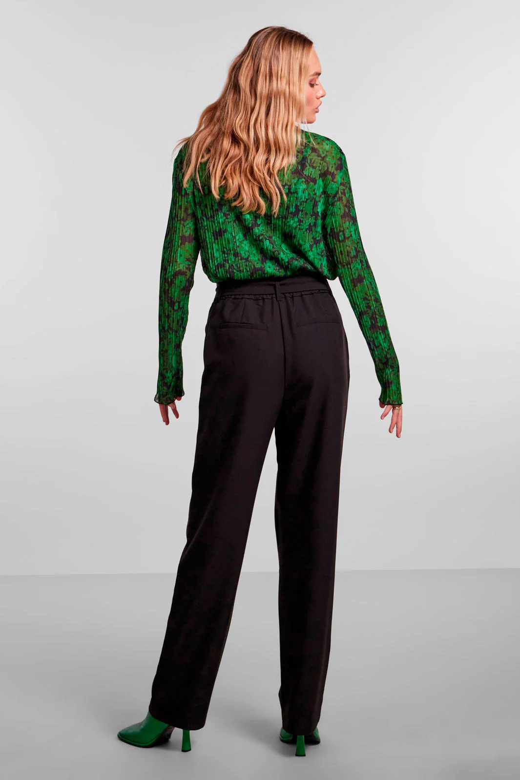 Pieces PcBoss Hw Paperbag Straight Pants Noos black