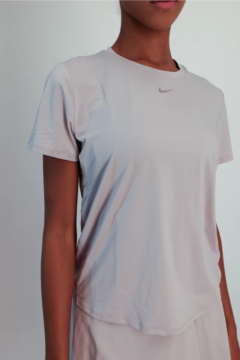 Nike One Classic Dri-FIT Damen T-Shirt