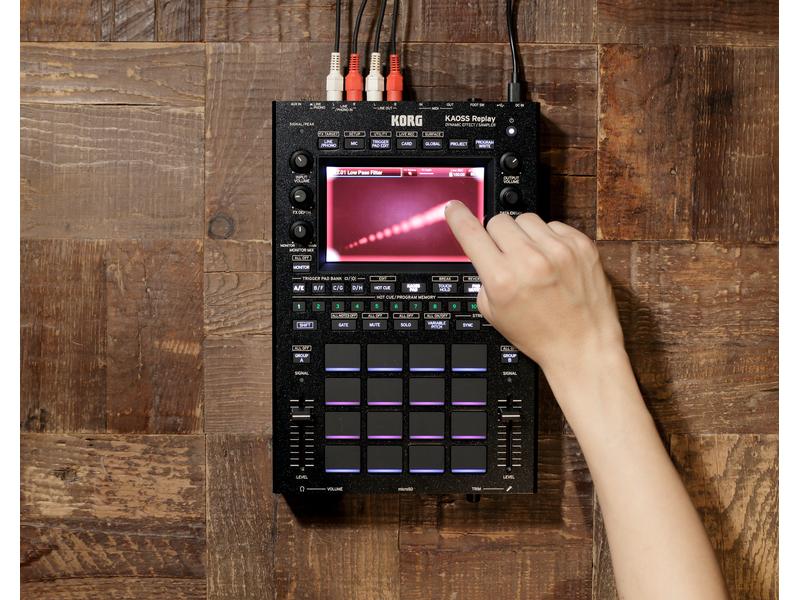 Korg Sample-Player KAOSS Replay Pad-Sampler mit integrierten Kaoss-Effekten und 5