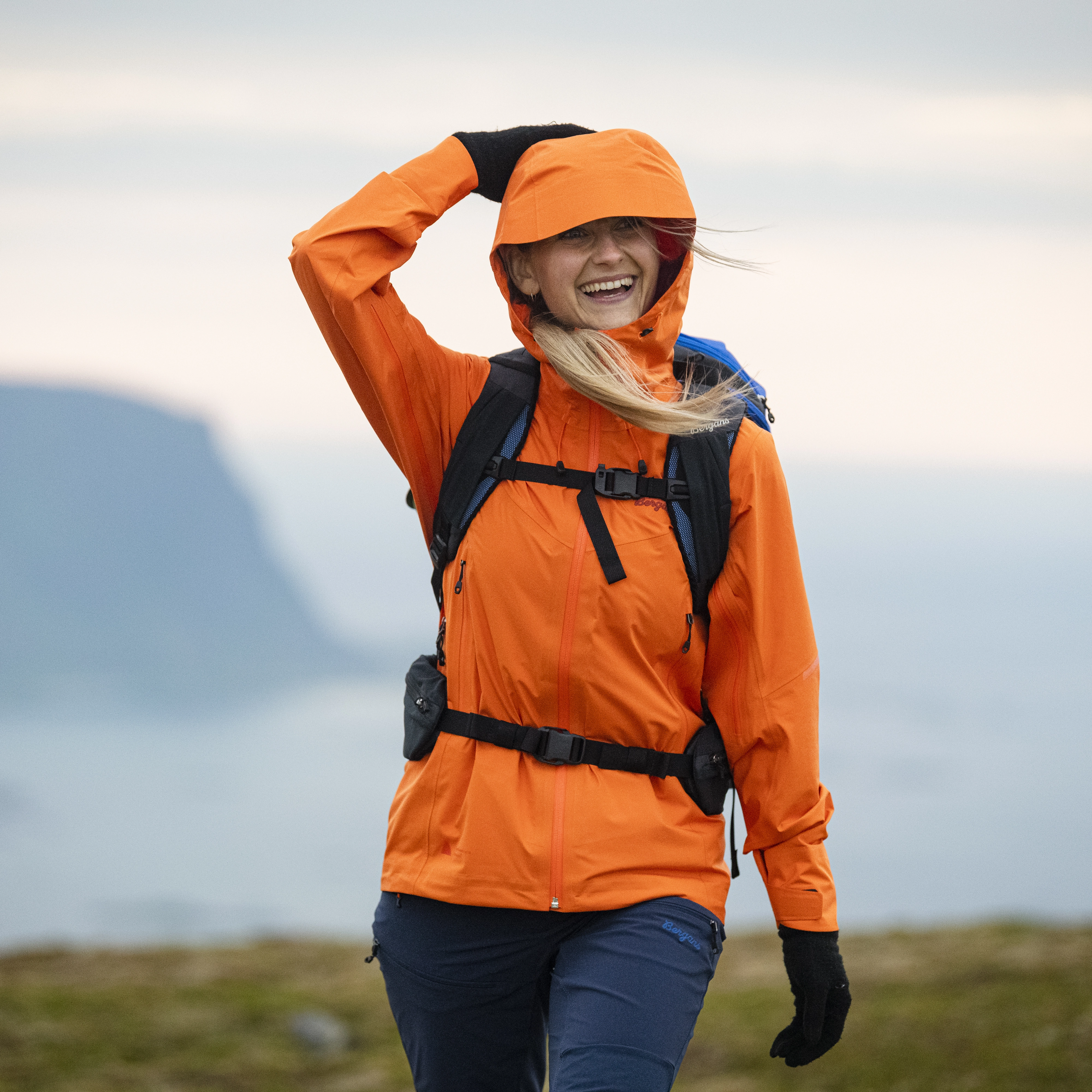 Rabot Light 3L Shell Jacket Women Alert Orange