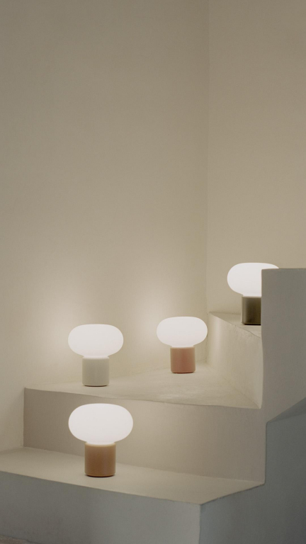 New Works Karl-Johan tafellamp LED oplaadbaar Cold Black