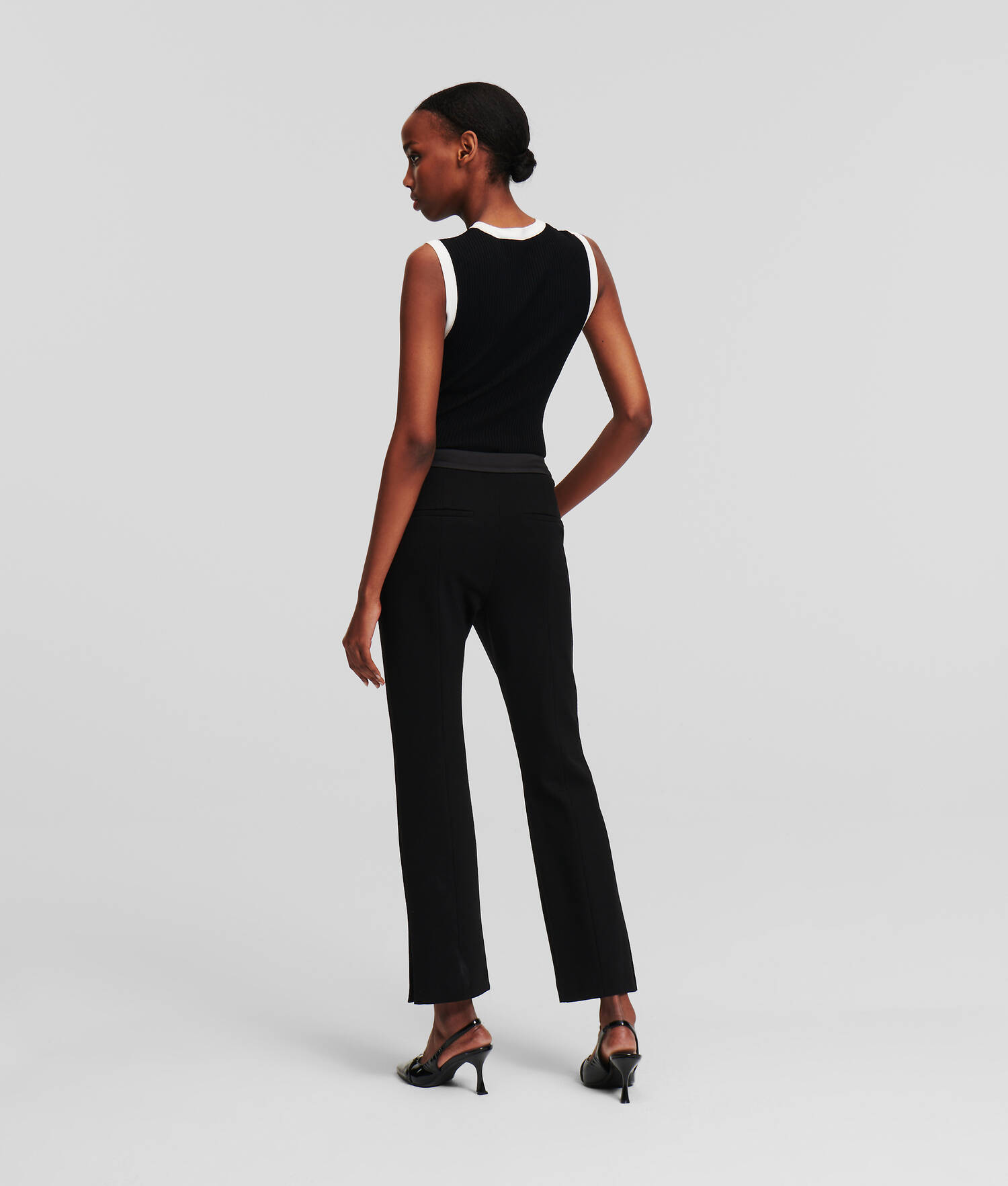 PANTALON EN PUNTO