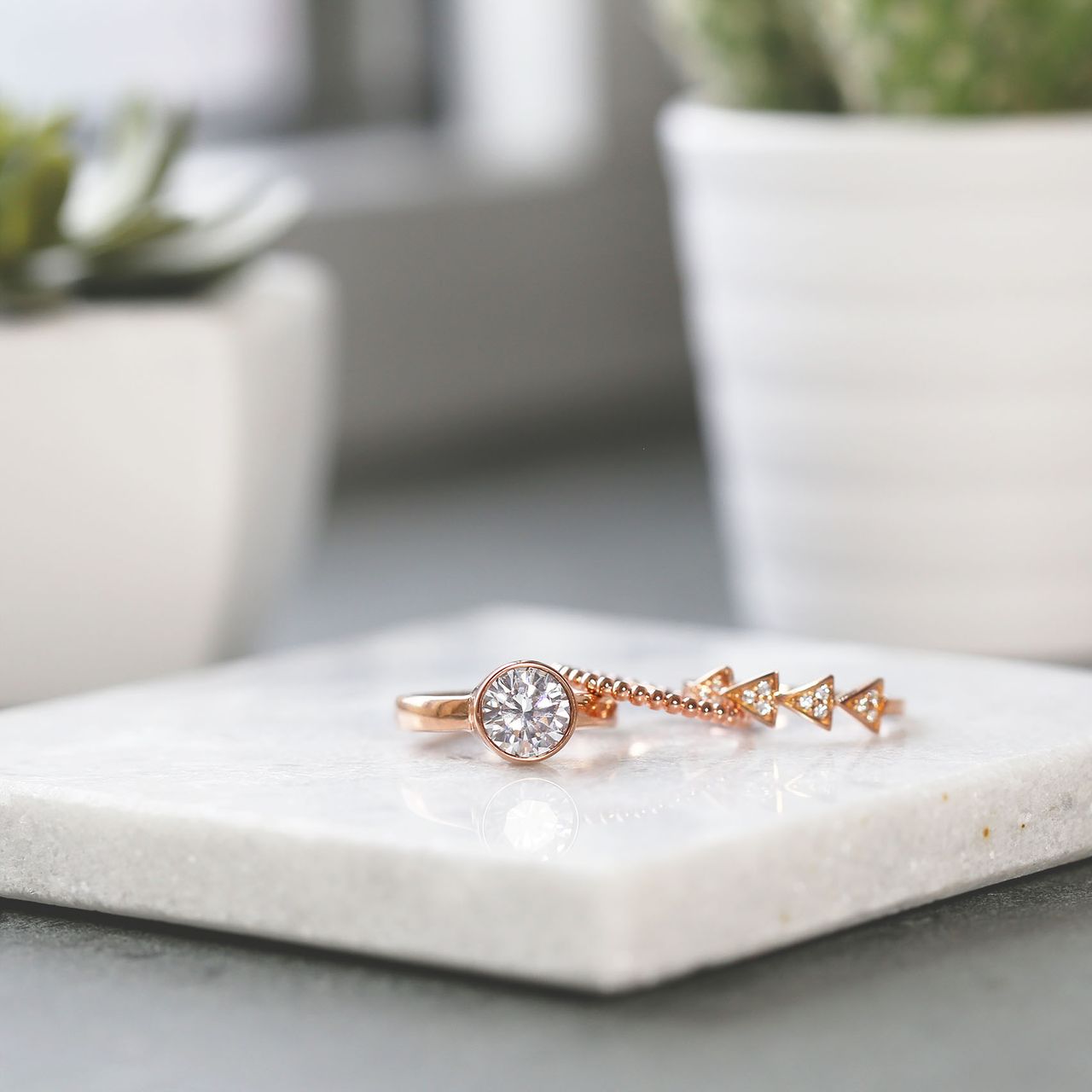 Zilveren ring roseplated met bolletjes