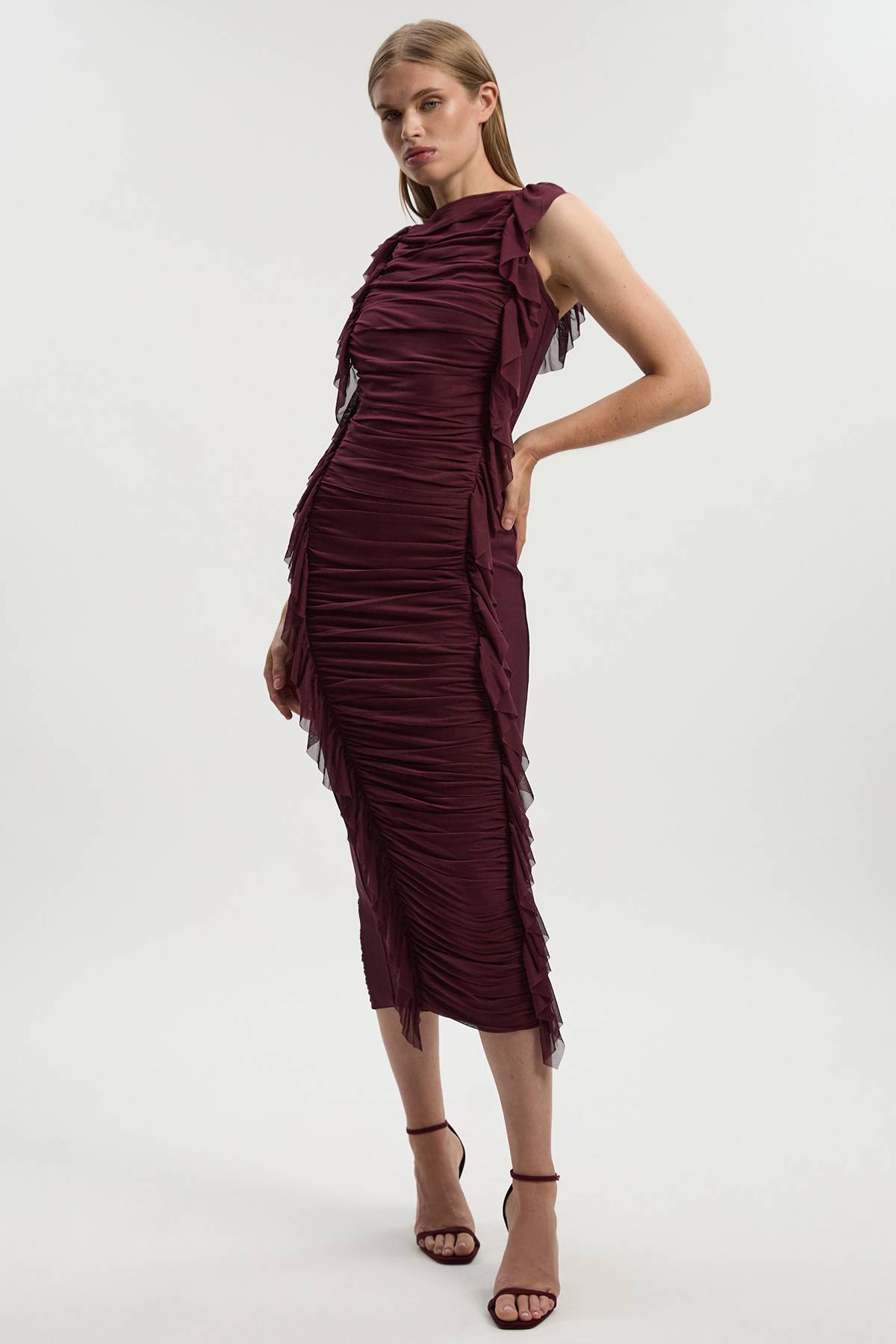 KarenMillen Robe Maxi Tricotée Bandage avec Volants en Maille Froncée