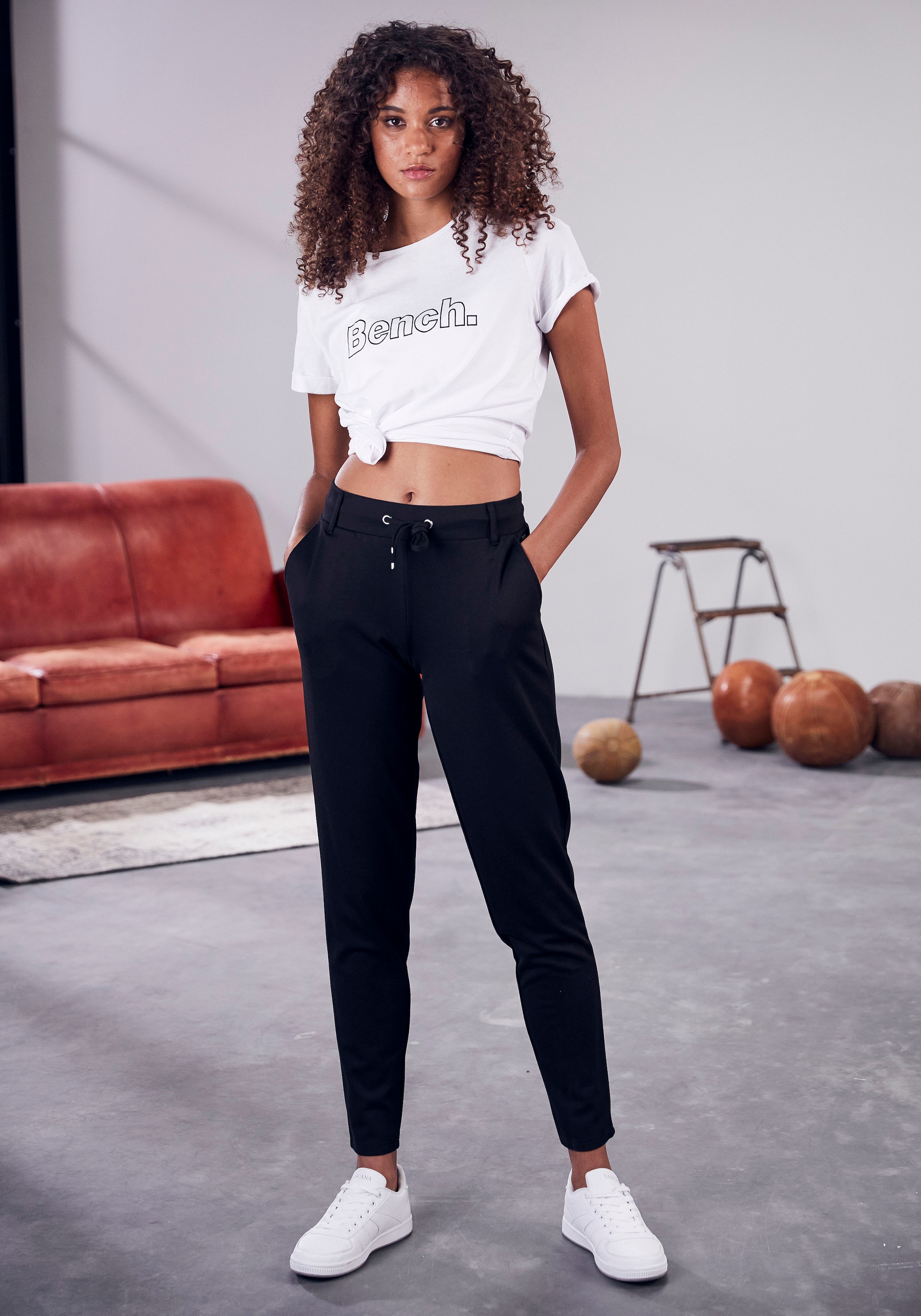 LASCANA Jogger Pants  mit elastischem Bund und Gürtelschlaufen, Loungewear