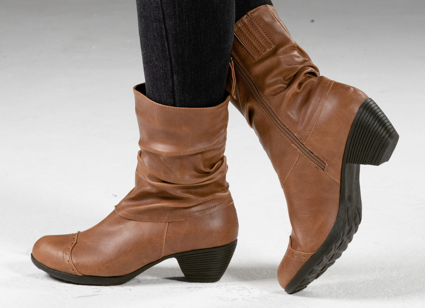 Andrea Conti Stiefelette mit Raffung