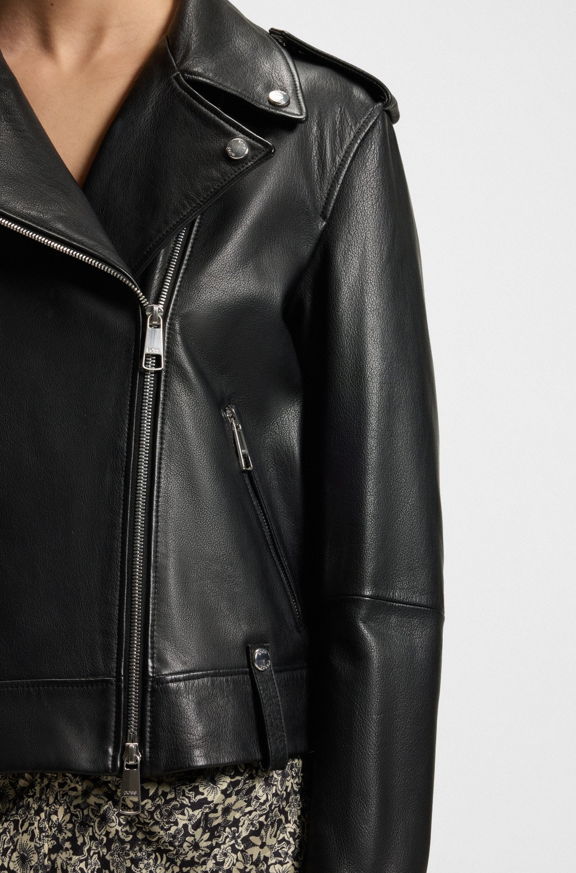 BOSS ORANGE Lederjacke »Sandy Premium Damenmode« mit genarbter Struktur