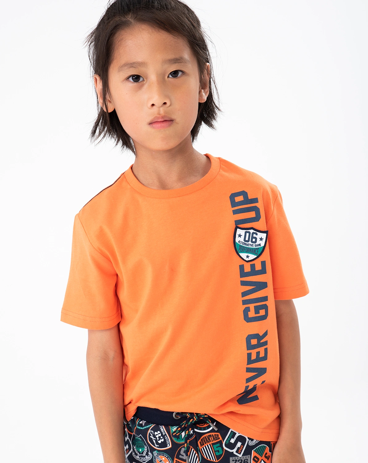 T-Shirt NEVER GIVE UP in orange