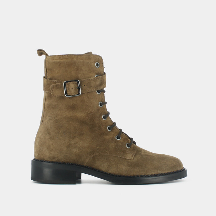 Bottes à talons et surpiqures  en croûte taupe