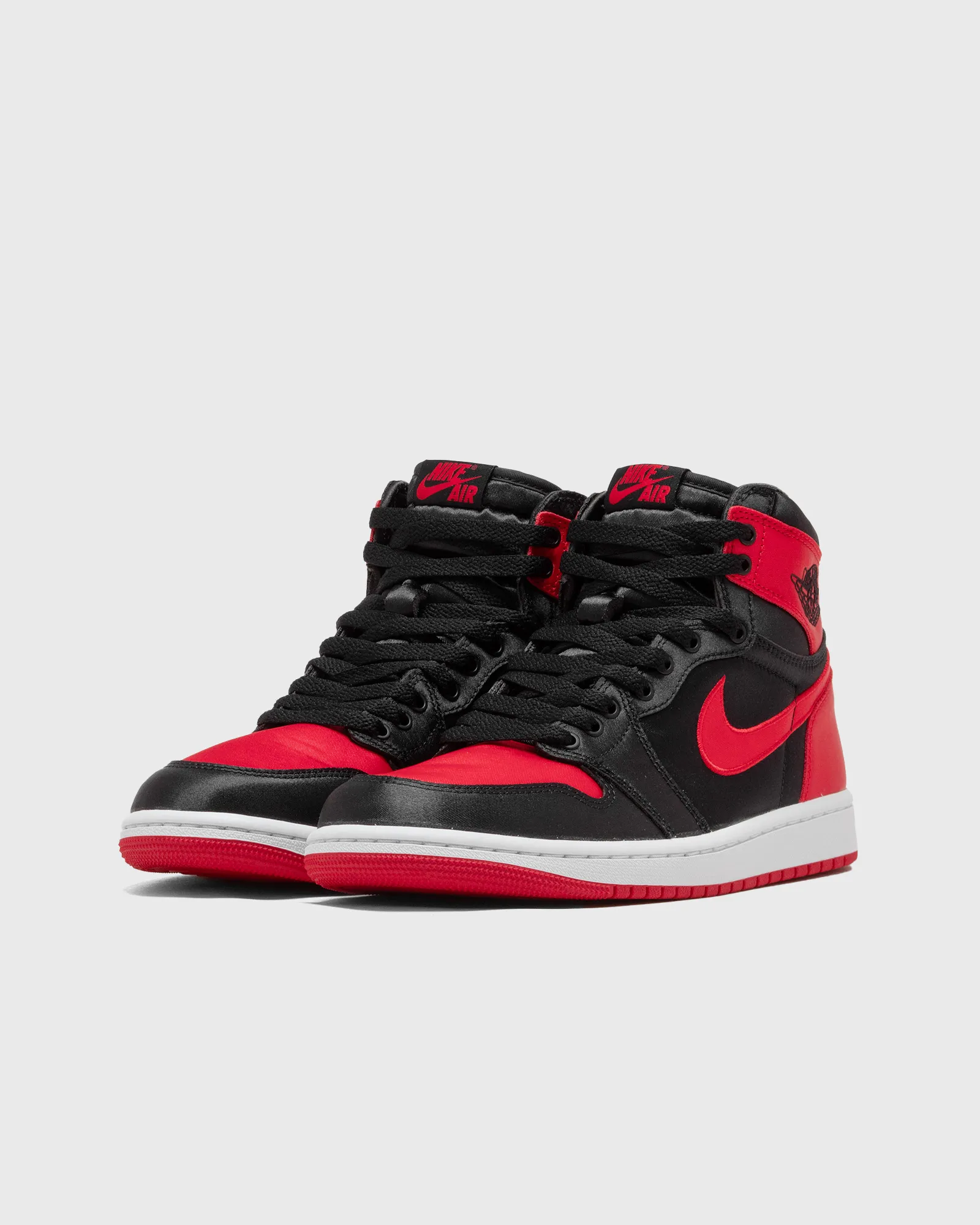 Jordan WMNS AIR JORDAN 1 RETRO HI OG 'Satin Bred'