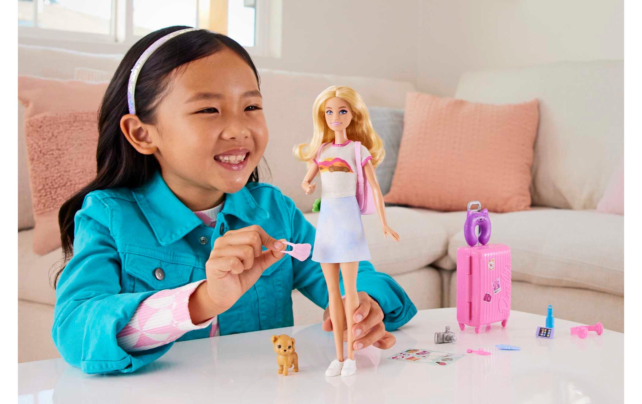 Spielset Travel – BarbieReiseset mit Hündchen und Barbie-Malibu