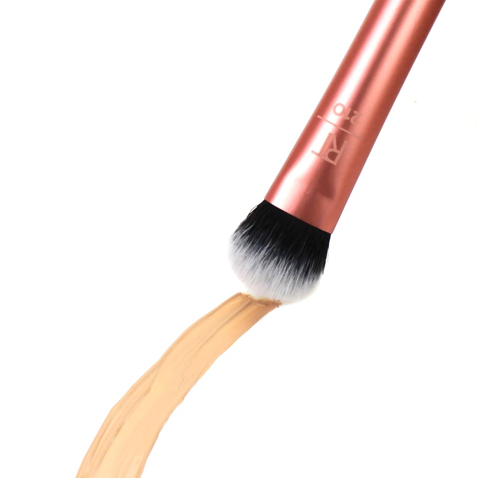 Real Techniques - Expert Concealer Børste