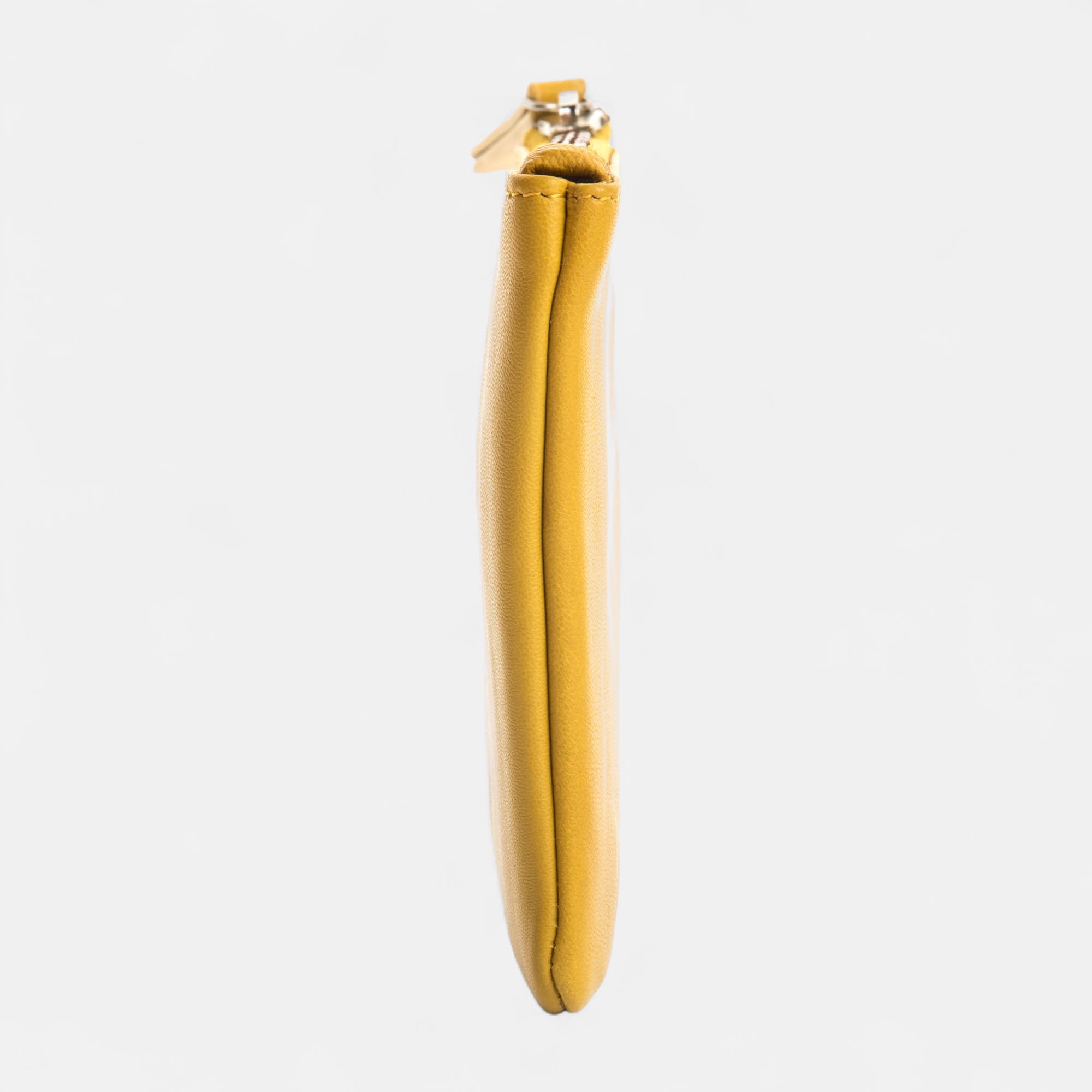 Petite maroquinerie en cuir jaune
