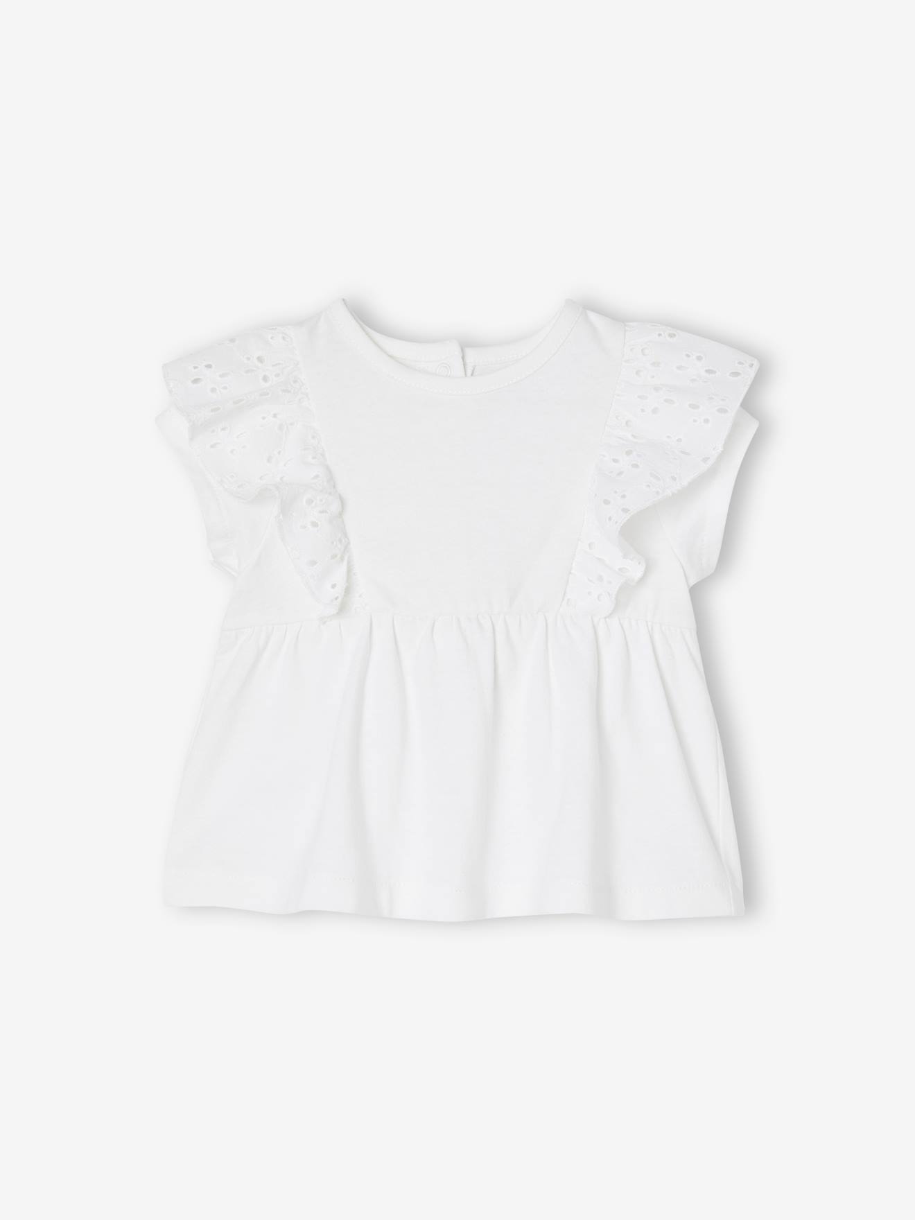 Camiseta branca para bebê com babados bordados em estilo inglês.