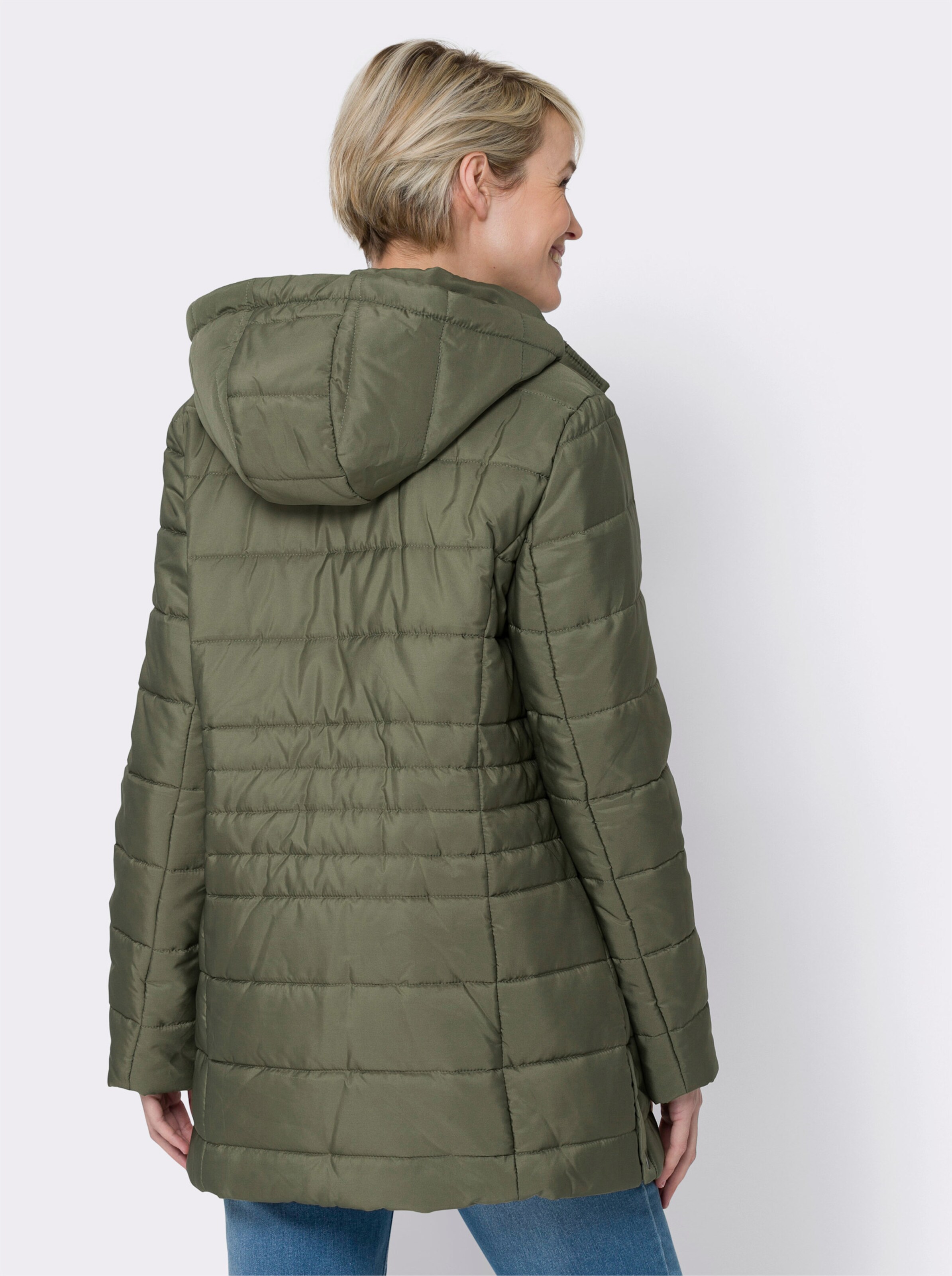 Steppjacke mit seitlichen Druckknöpfen