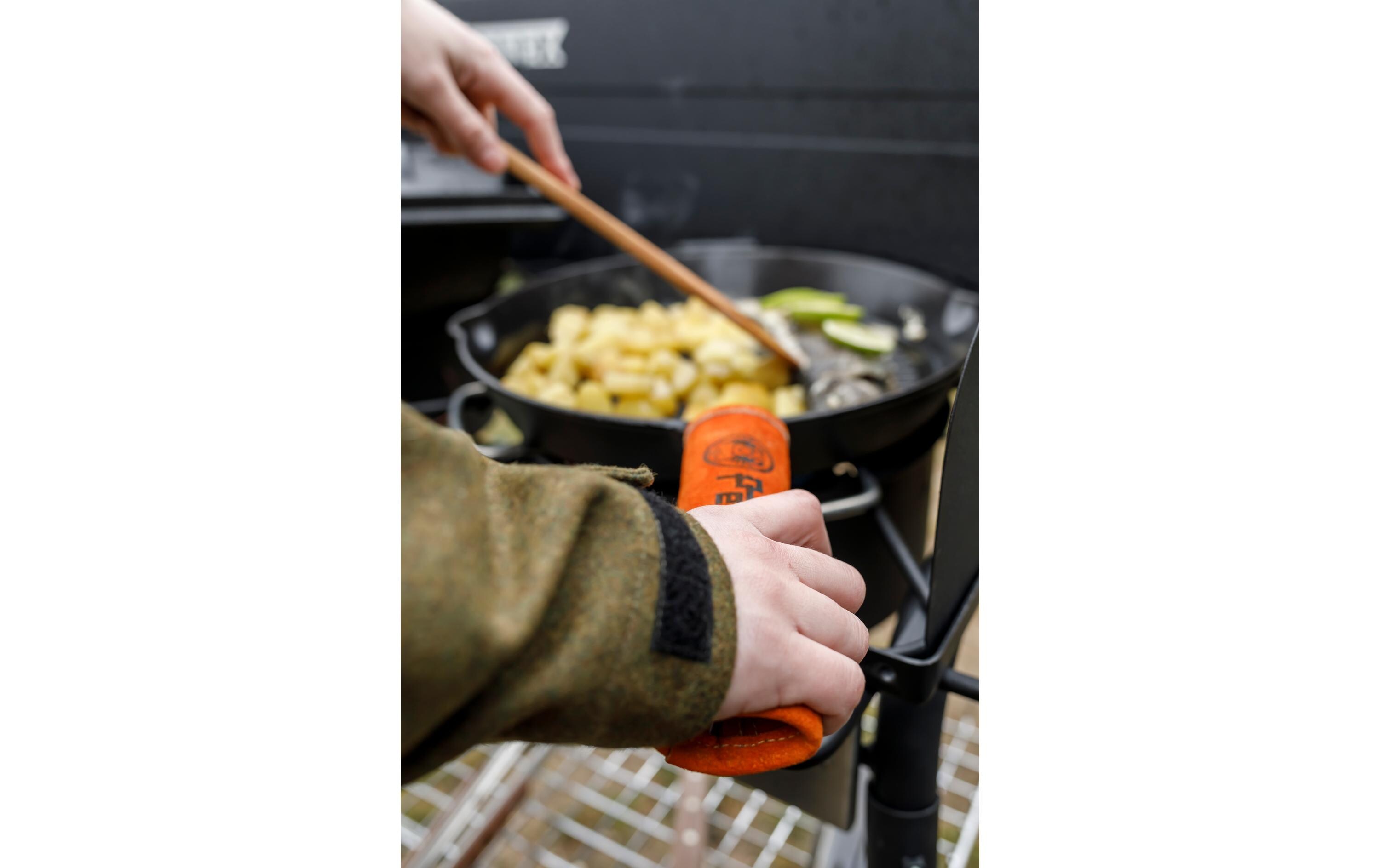 Aramid OrangeGriffhülle für Feuerpfanne