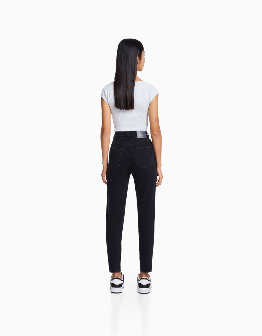 calças jeans confortáveis de mãe
