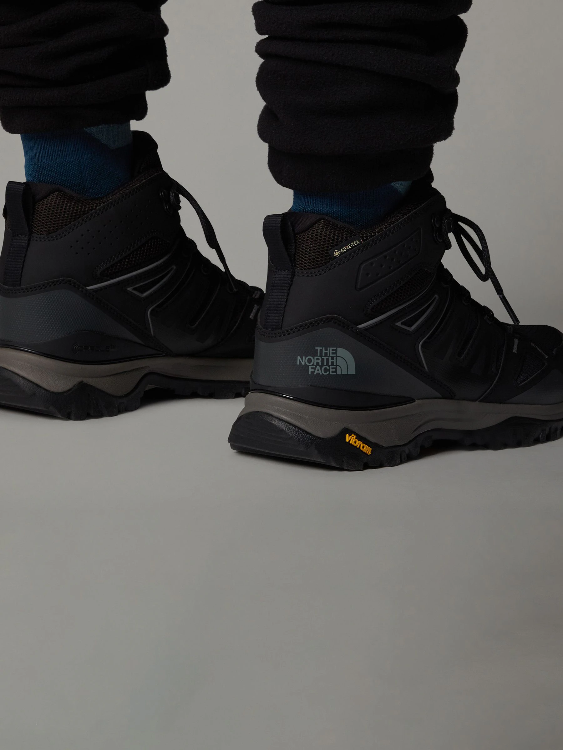 Zwart - The North Face Mens Hedgehog Goretex Mid Trainers