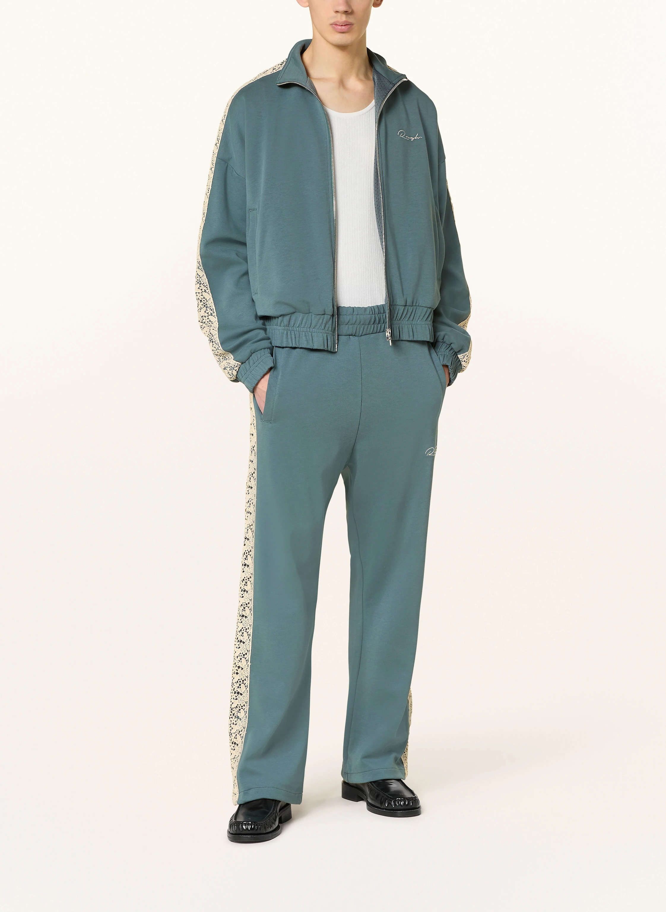 rough. Sweatpants mit Galonstreifen
