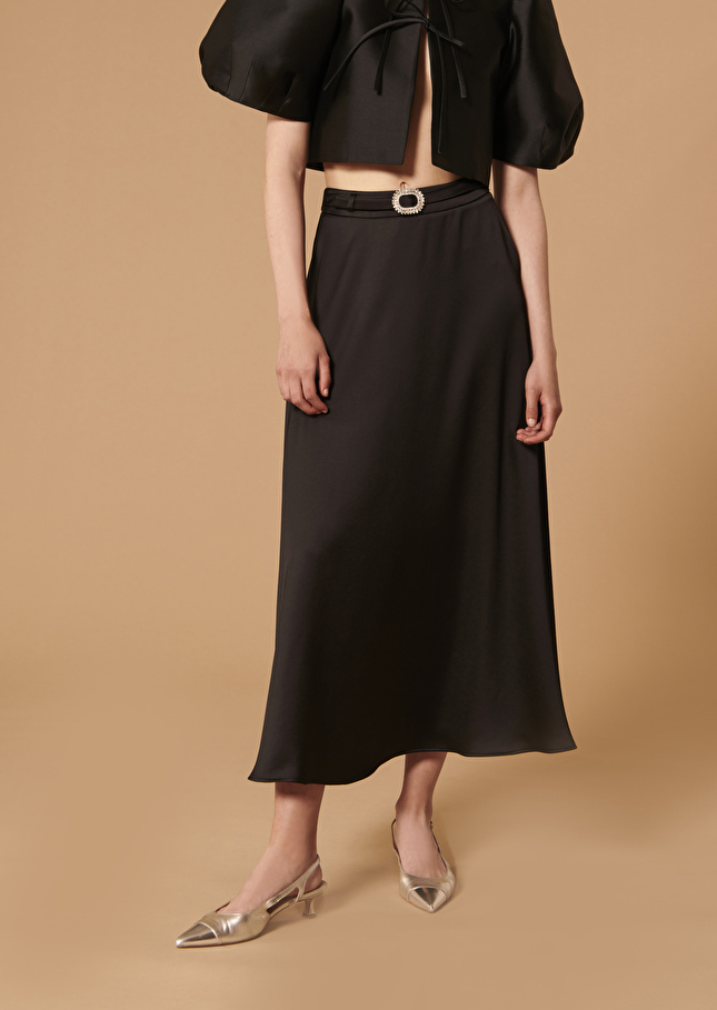 Jupe Junenoire en satin fluide