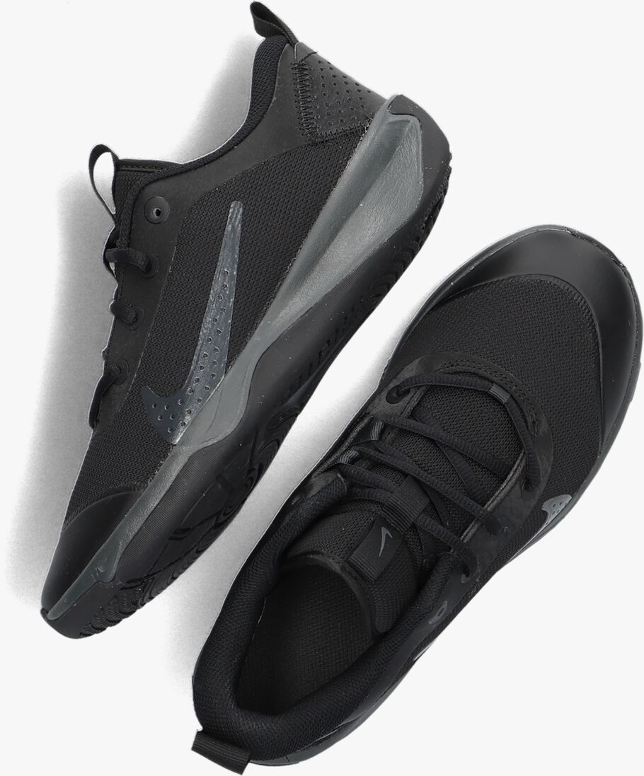 NIKE zwarte nike lage sneakers omni multi-court (gs)