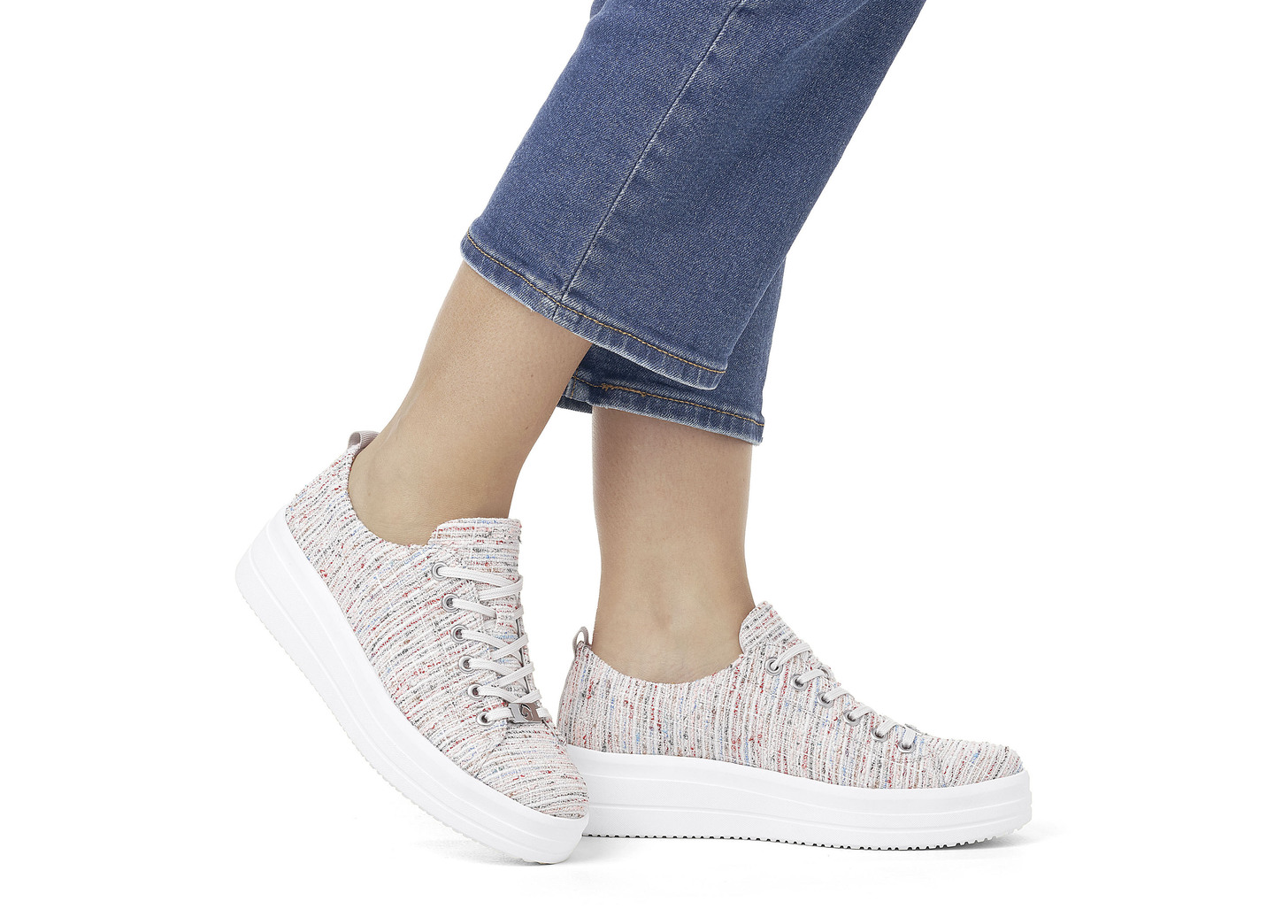 Remonte Sneaker aus effektvoll strukturiertem Textilmaterial