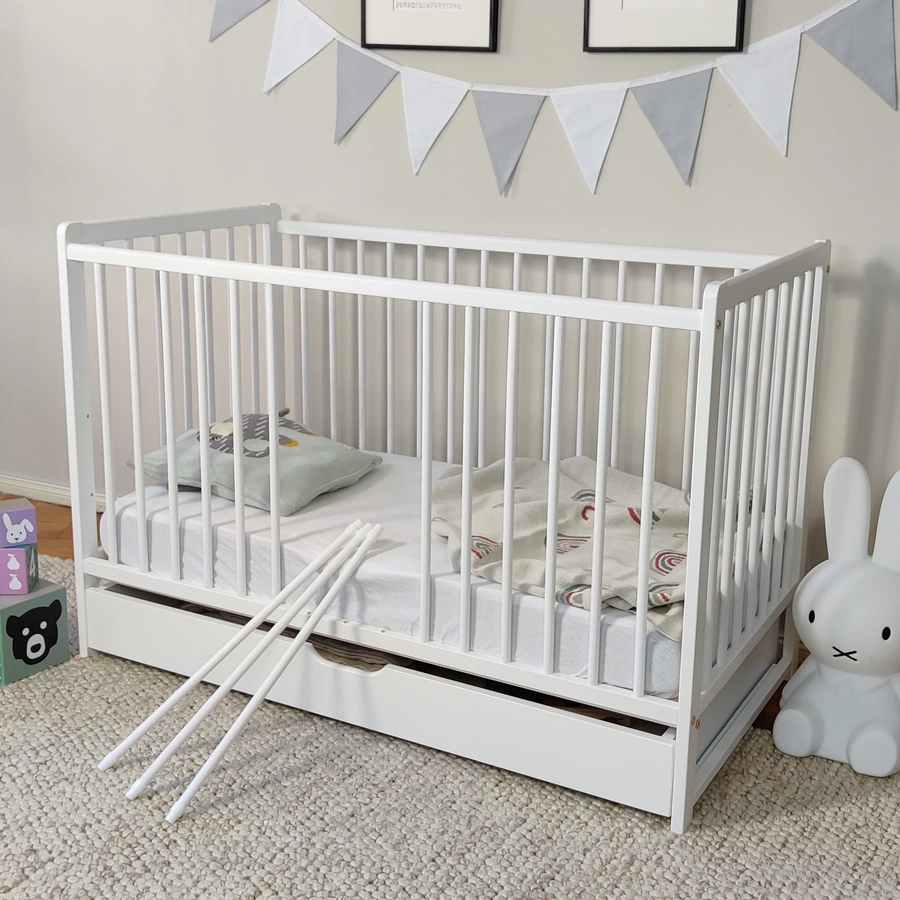 Kids Collective Babybett Gitterbett 60x120 höhenverstellbar & herausnehmbare Sprossen weiß mit Schublade