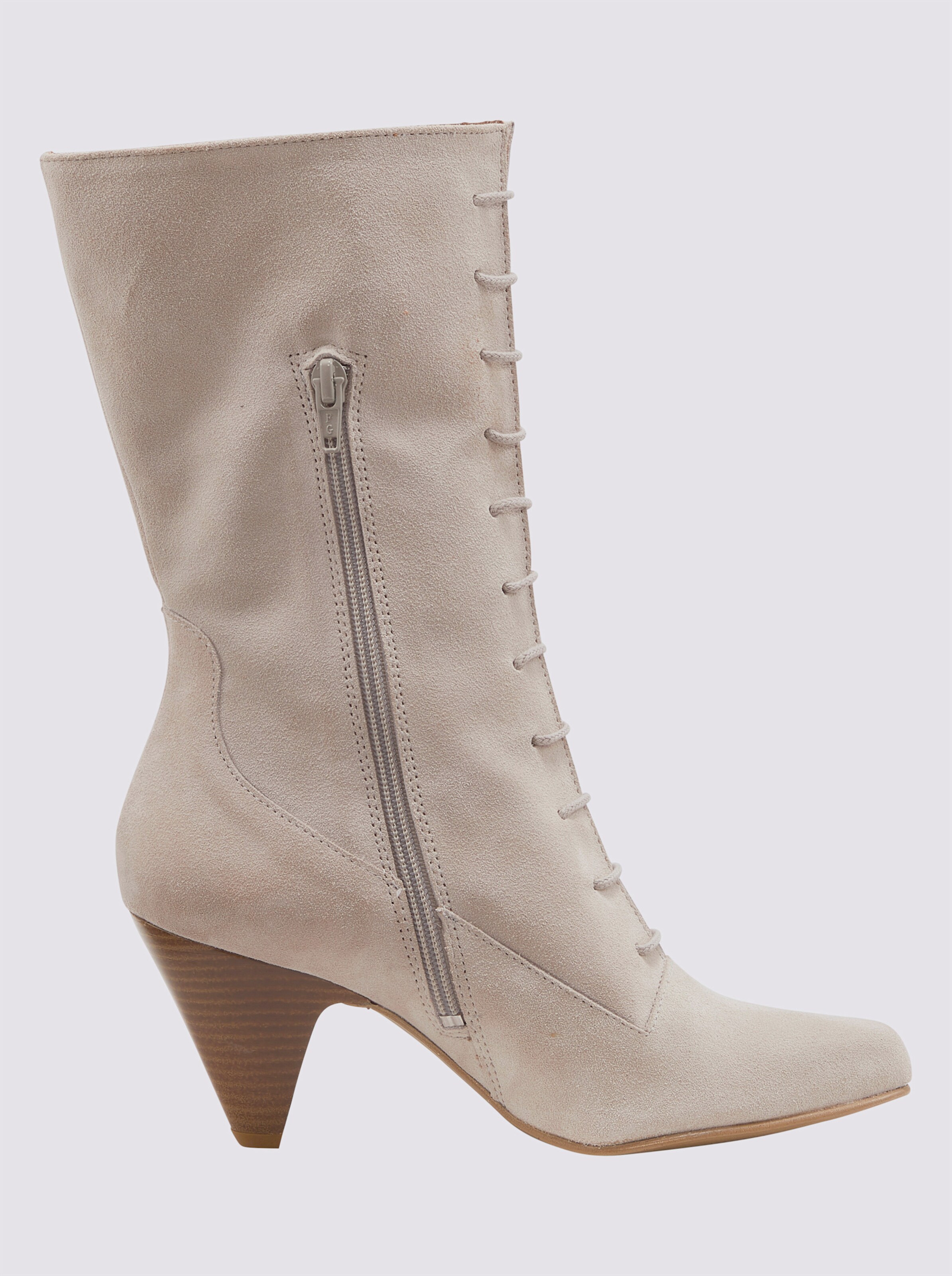 Schnürstiefel