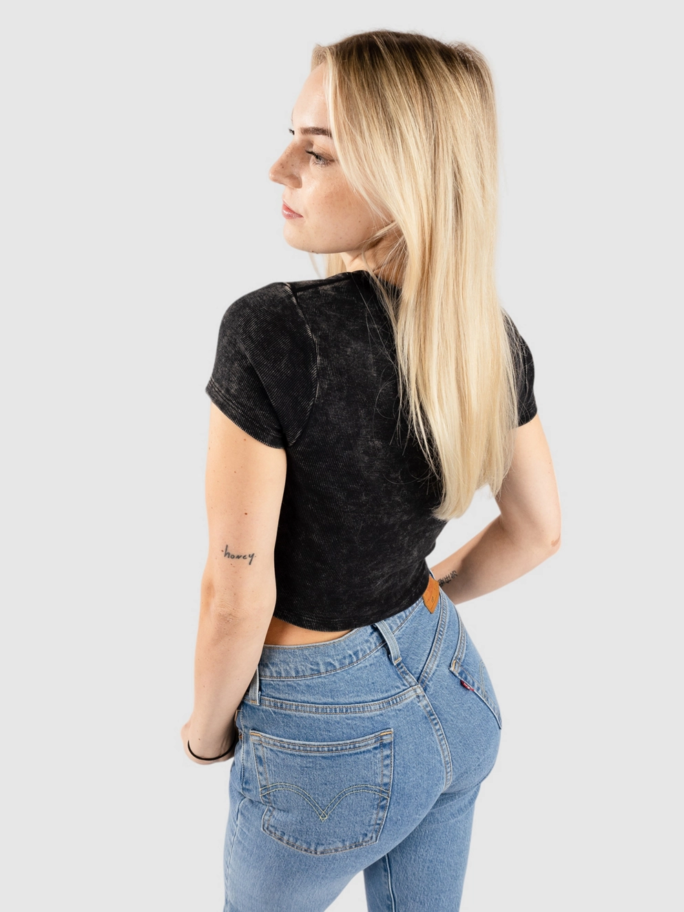 Ninth Hall Fundamental Shawnie T-Shirt black