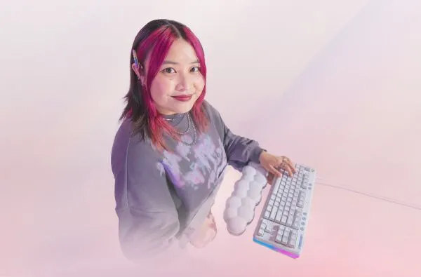 Logitech G G713 - Tastatur - tenkeyless - bagbelyst - USB - QWERTY - US International - tastkontakt: Tactile - hvid