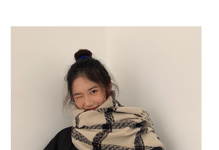 Hyeeun - Geruite sjaal met franjes