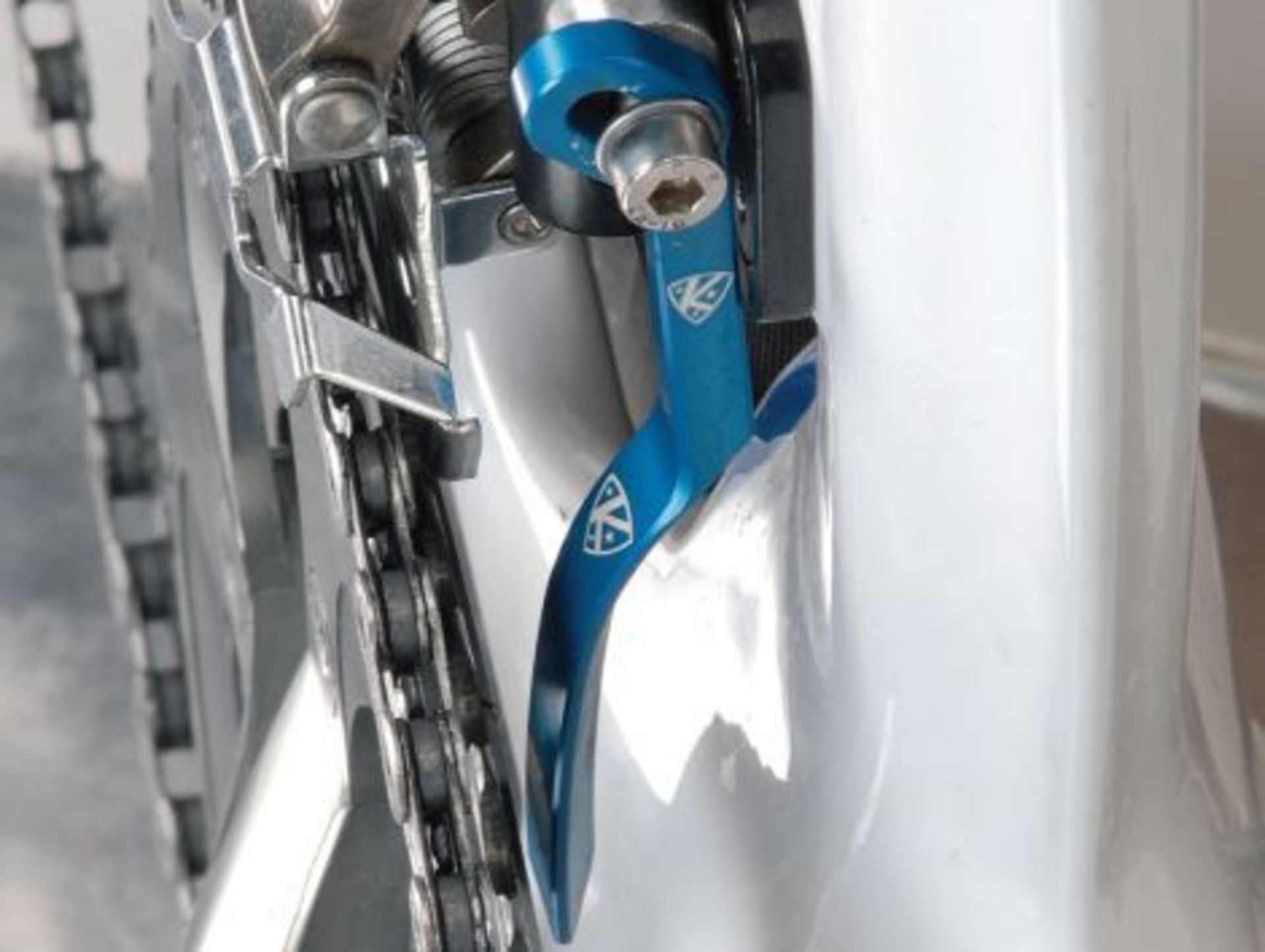 K-Edge Road Braze-on Chain Catcher Zwart