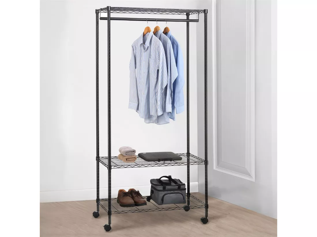 Portant à vêtements BRINDISI penderie simple sur roulettes vestiaire mobile avec 1 barre et 2 tablettes, en métal noir
