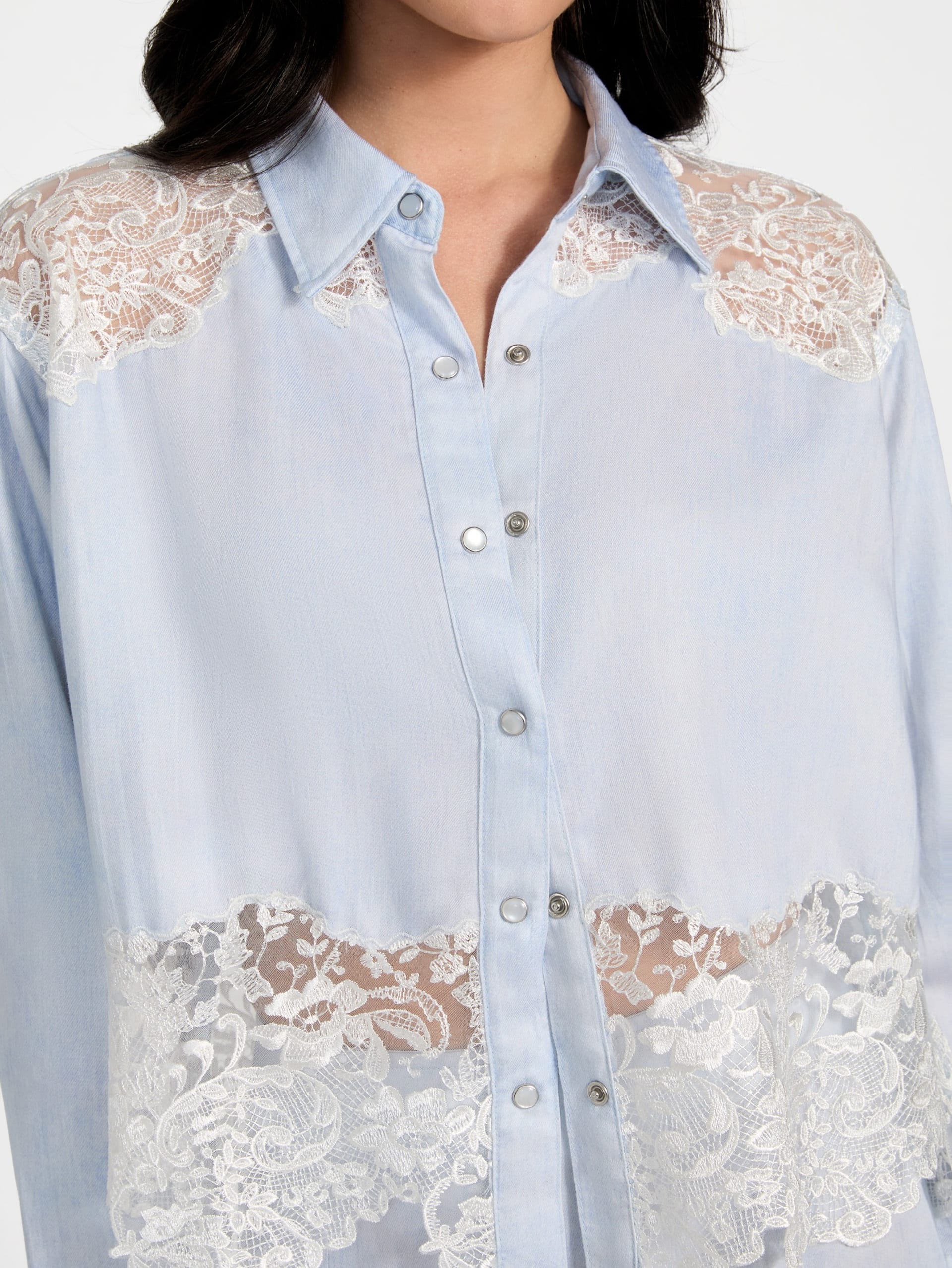 Blusa jeans Evie com renda