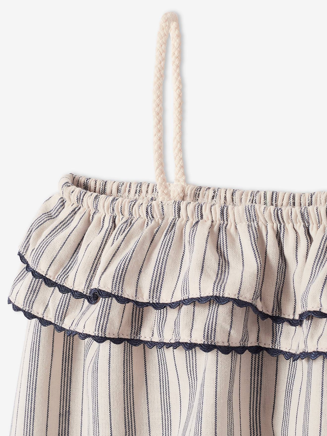 Vestido de bebê listrado em bege claro com bordados