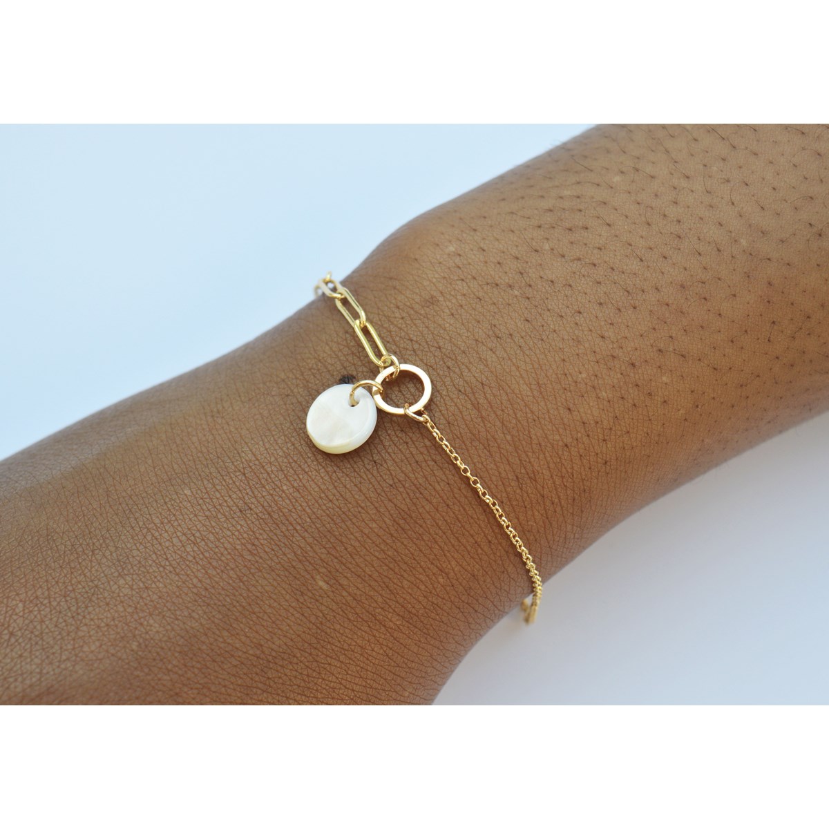 Bracelet chaîne fantasie et pendentif nacre