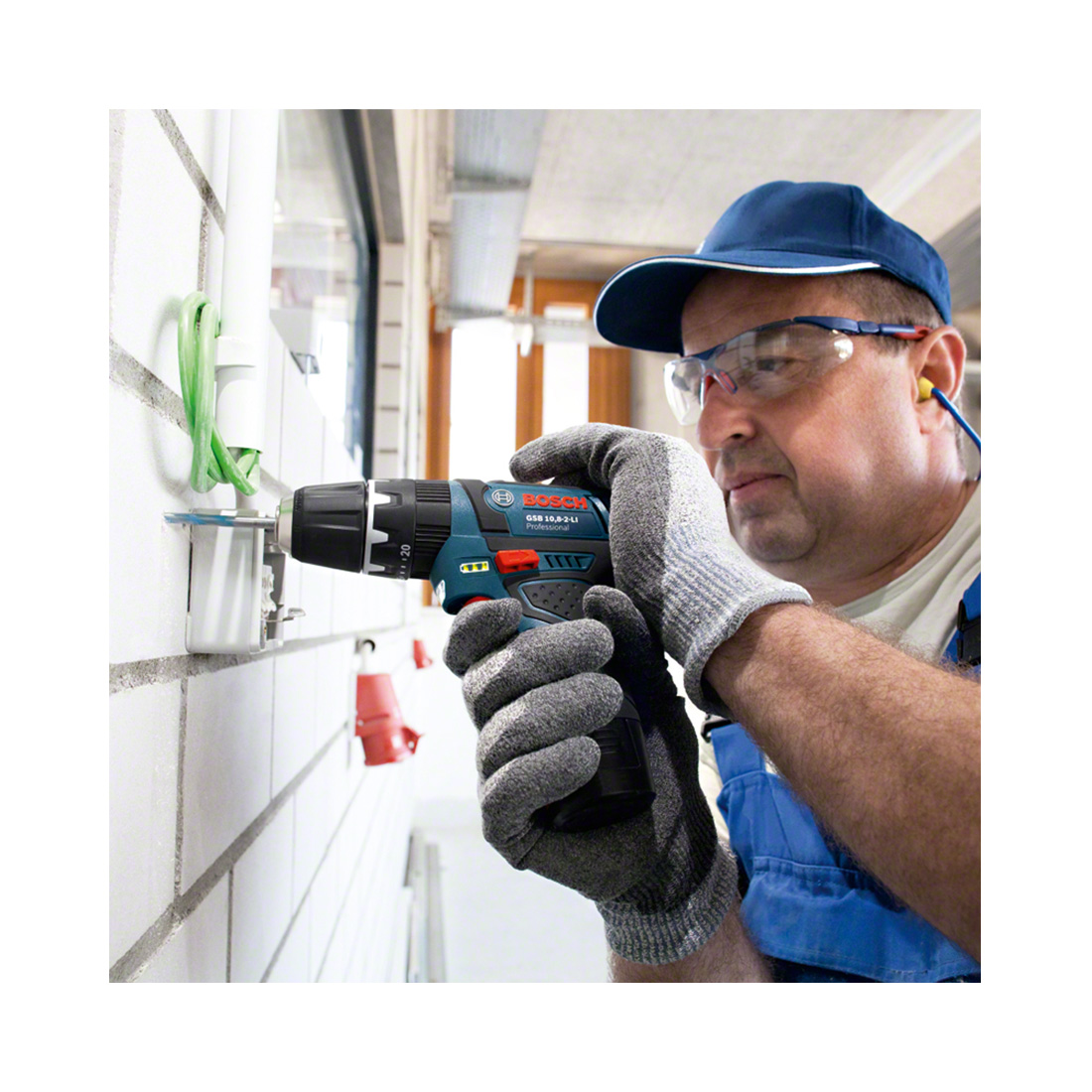 Bosch GSB 12V-15+39AC(1x2.0 1x4.0 Bag) CLC (0 601 9B6 90G)