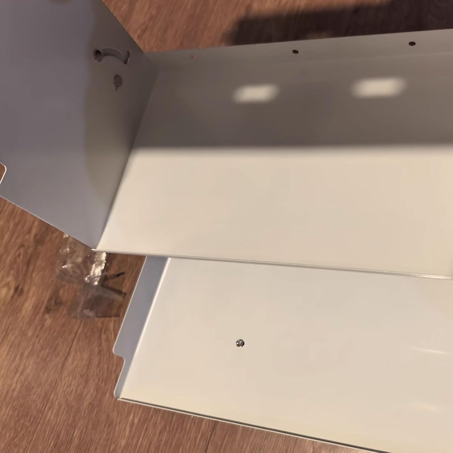 Stilvoller Wandschrank aus Metall, robuster Karbonstahl, faltbarer Deckel, 2 Installationsmodi, kompakter Badezimmer-Organizer, weiß, 40 x 19 x 39,9 cm