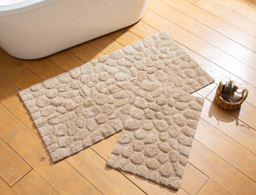 Tapis de bain-Bain à Etretat