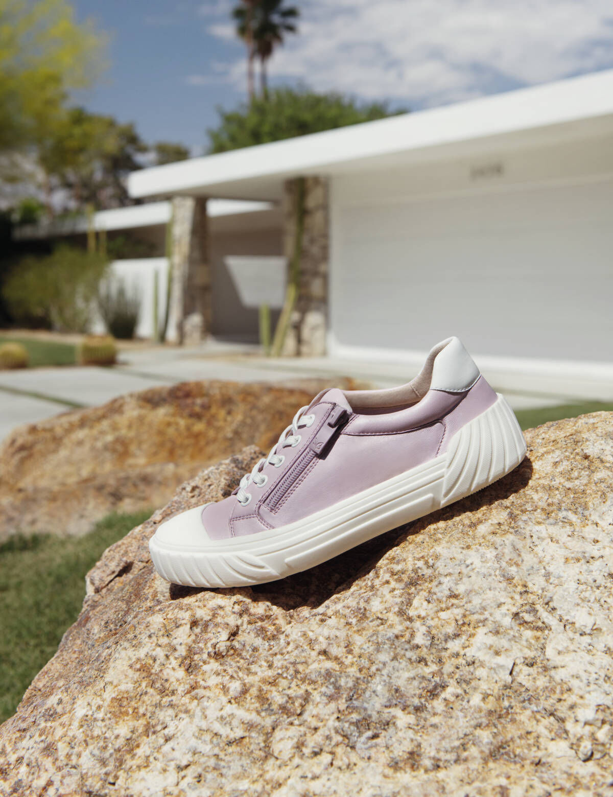 Sneaker