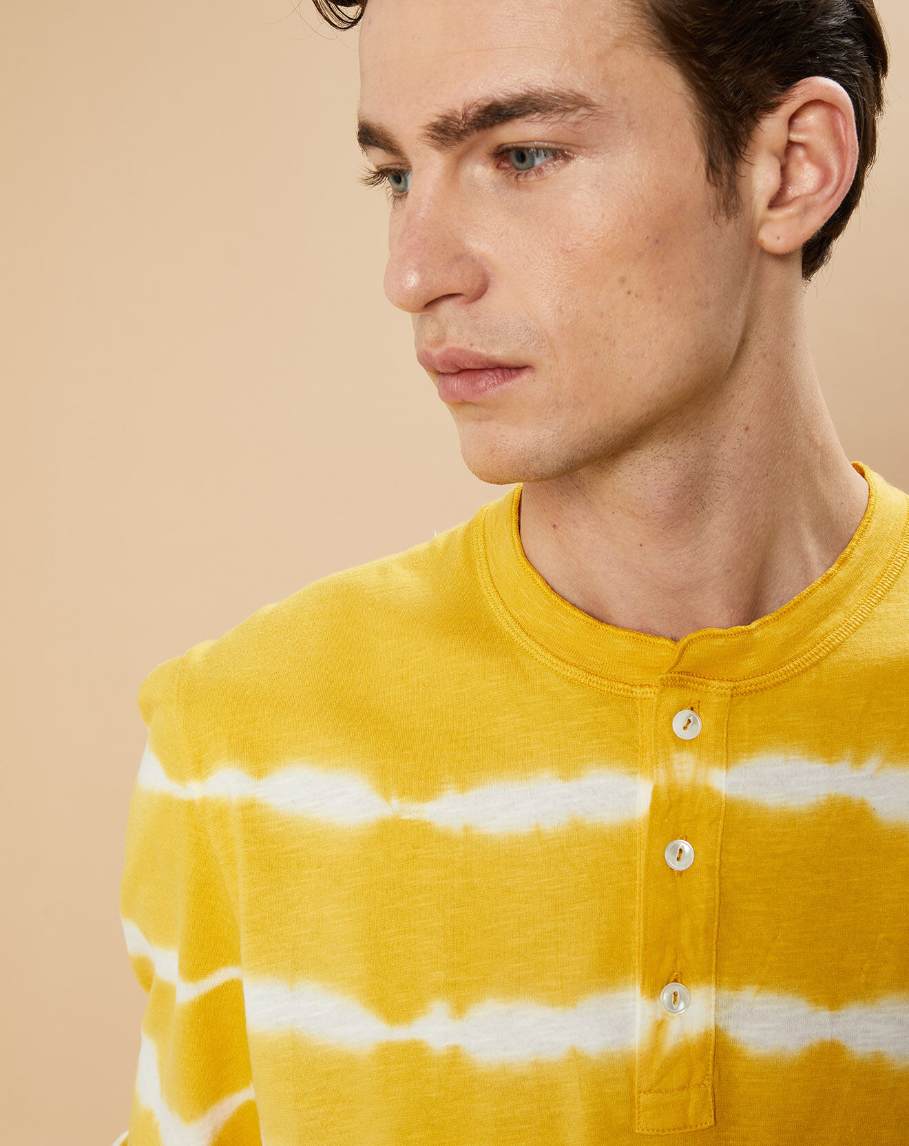 Hartford T-Shirt Henley jaune