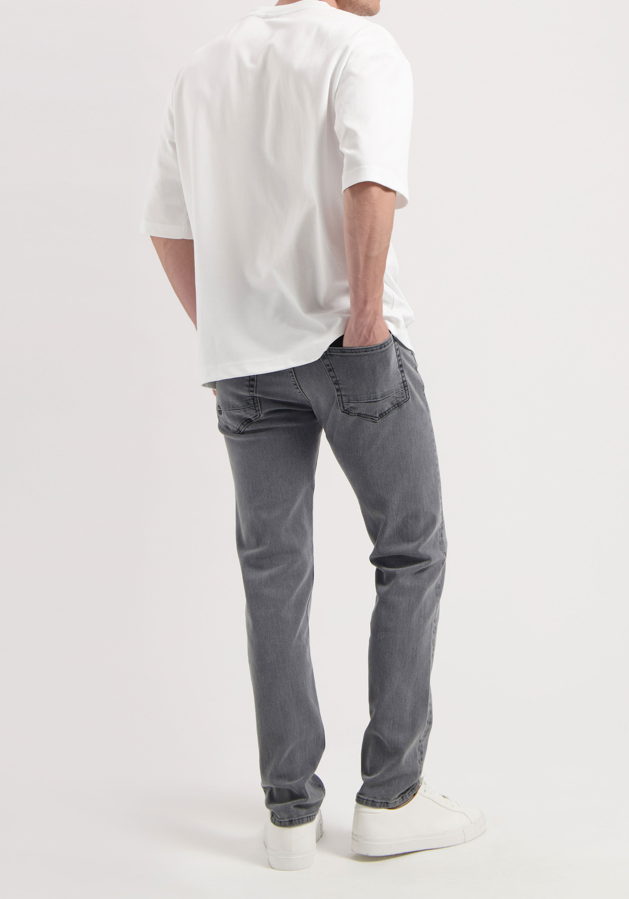 Mud Jeans Herrenjeans Regular Dunn Low Tapered Light Grey