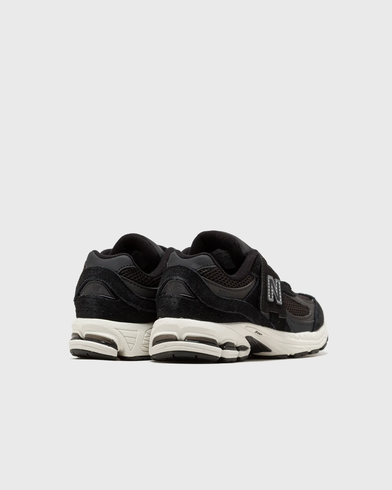 New Balance PV2002V1